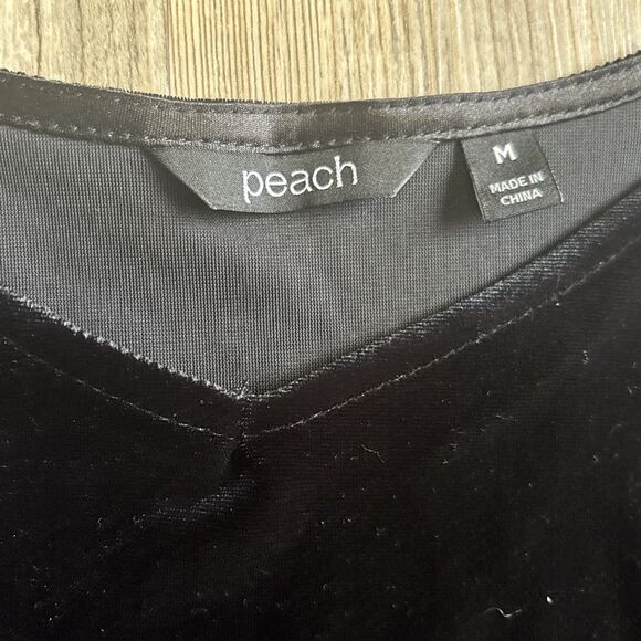 NWT Peach Gym Work Play Erika Tank Black Velvet Tank Size Medium (MSRP $49) - Picture 2 of 9